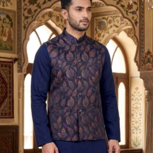 Men Kurta Pyjama with Jacquard Coat